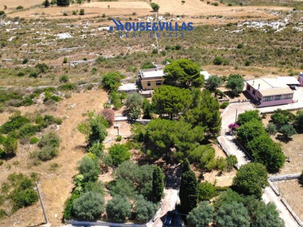 casa indipendente in vendita ad Avola
