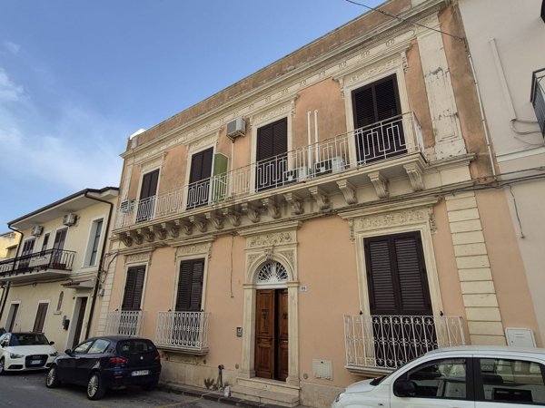 appartamento in vendita ad Avola