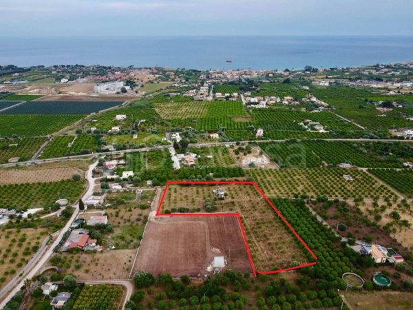 terreno agricolo in vendita ad Avola