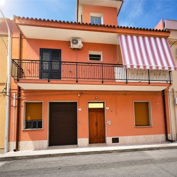 casa indipendente in vendita ad Avola