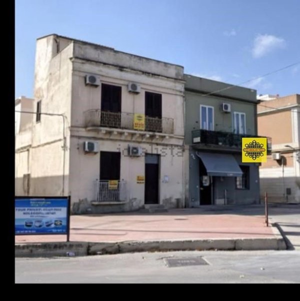 casa indipendente in vendita ad Avola