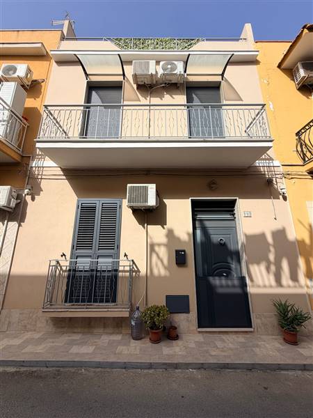 casa indipendente in vendita ad Avola