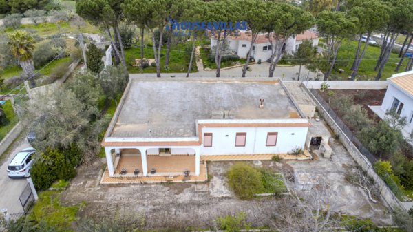 casa indipendente in vendita ad Avola in zona Montagna