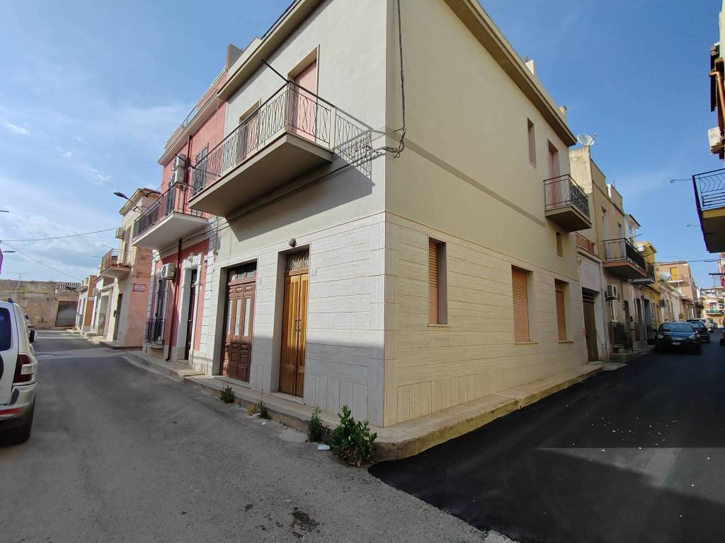 casa indipendente in vendita ad Avola