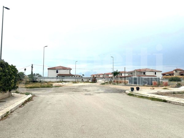 casa indipendente in vendita ad Avola in zona Falaride