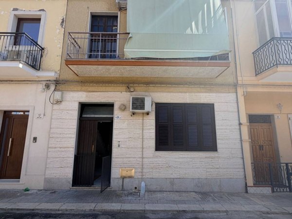 casa indipendente in vendita ad Avola in zona Falaride