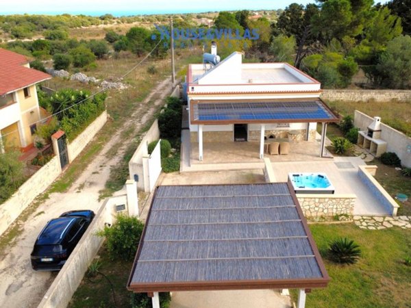 casa indipendente in vendita ad Avola