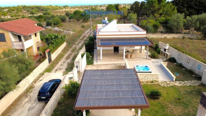 casa indipendente in vendita ad Avola