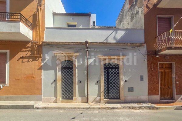 casa indipendente in vendita ad Avola