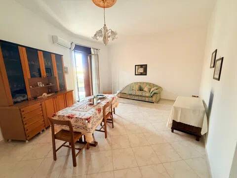 appartamento in vendita ad Avola in zona Falaride