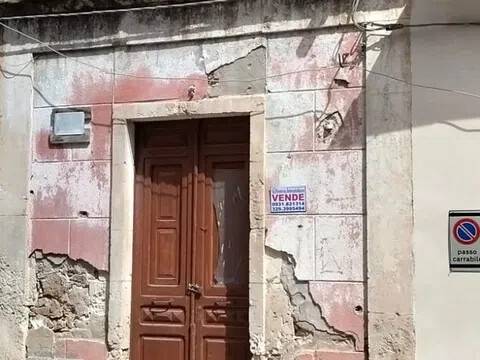 casa indipendente in vendita ad Avola