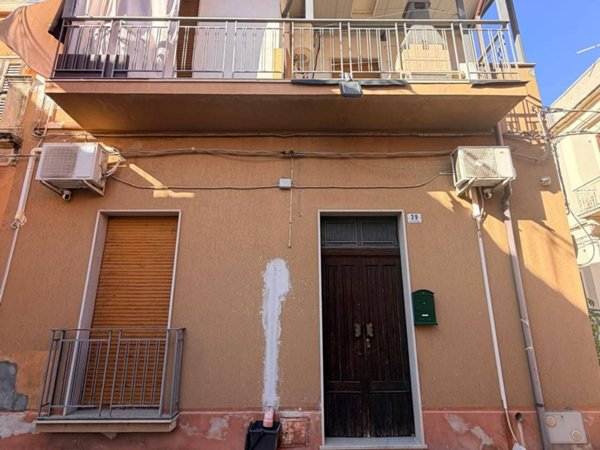 casa indipendente in vendita ad Avola