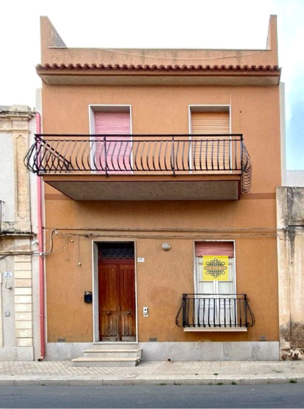casa indipendente in vendita ad Avola