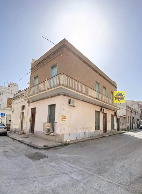 casa indipendente in vendita ad Avola