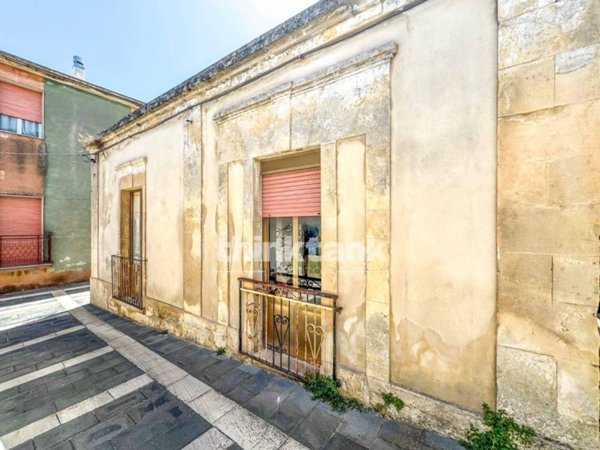 casa indipendente in vendita a Buccheri
