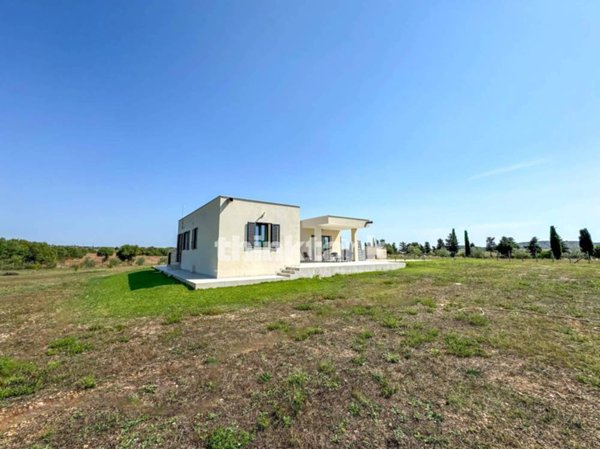 casa indipendente in vendita a Buccheri