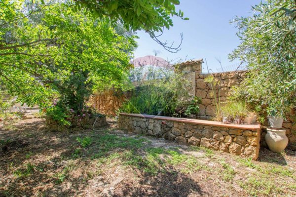 casa indipendente in vendita a Buccheri