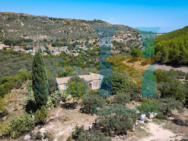 casale in vendita a Buccheri