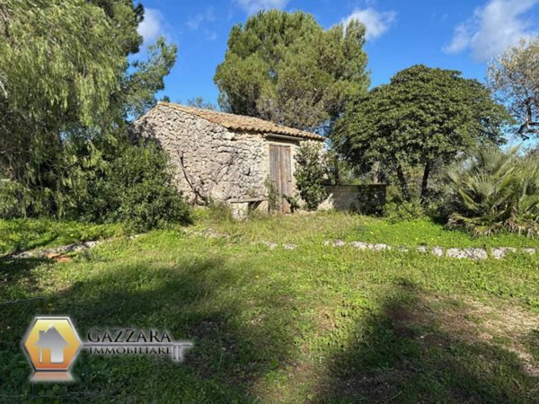 casa indipendente in vendita a Buccheri