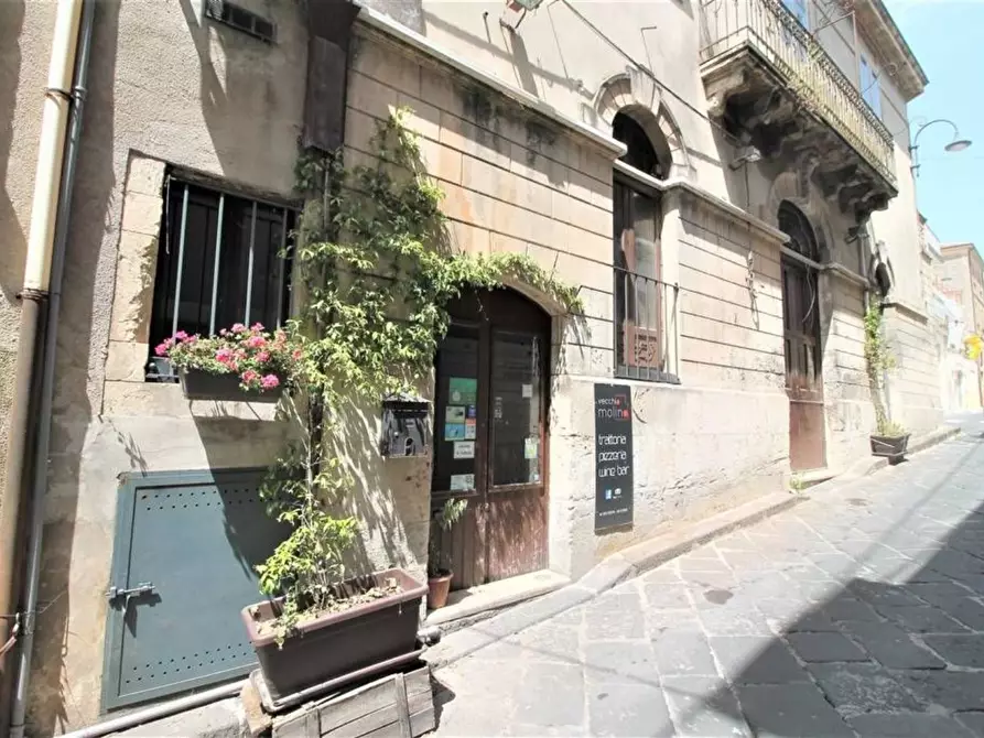 locale commerciale in vendita a Buccheri