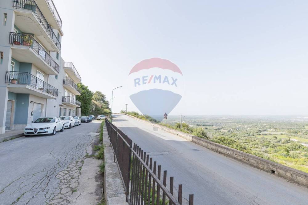 locale commerciale in vendita a Buccheri