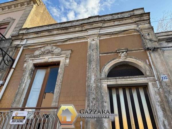 casa indipendente in vendita a Buccheri