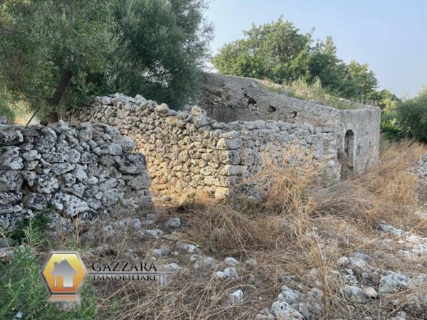 terreno edificabile in vendita a Buccheri