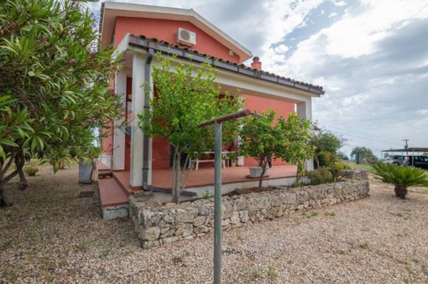 casa indipendente in vendita a Buccheri