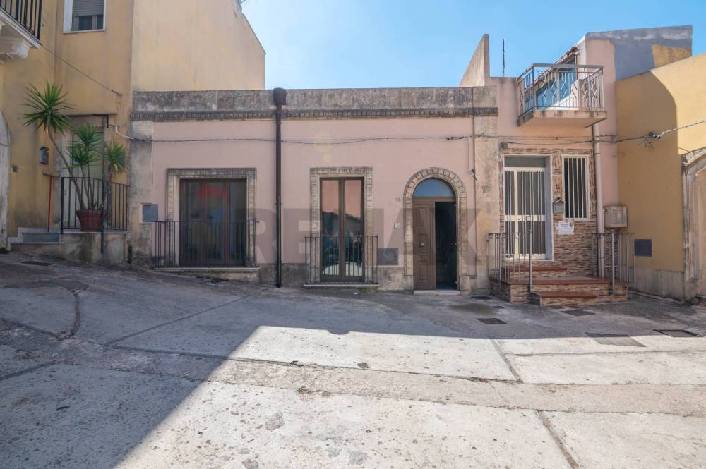 casa indipendente in vendita a Buccheri