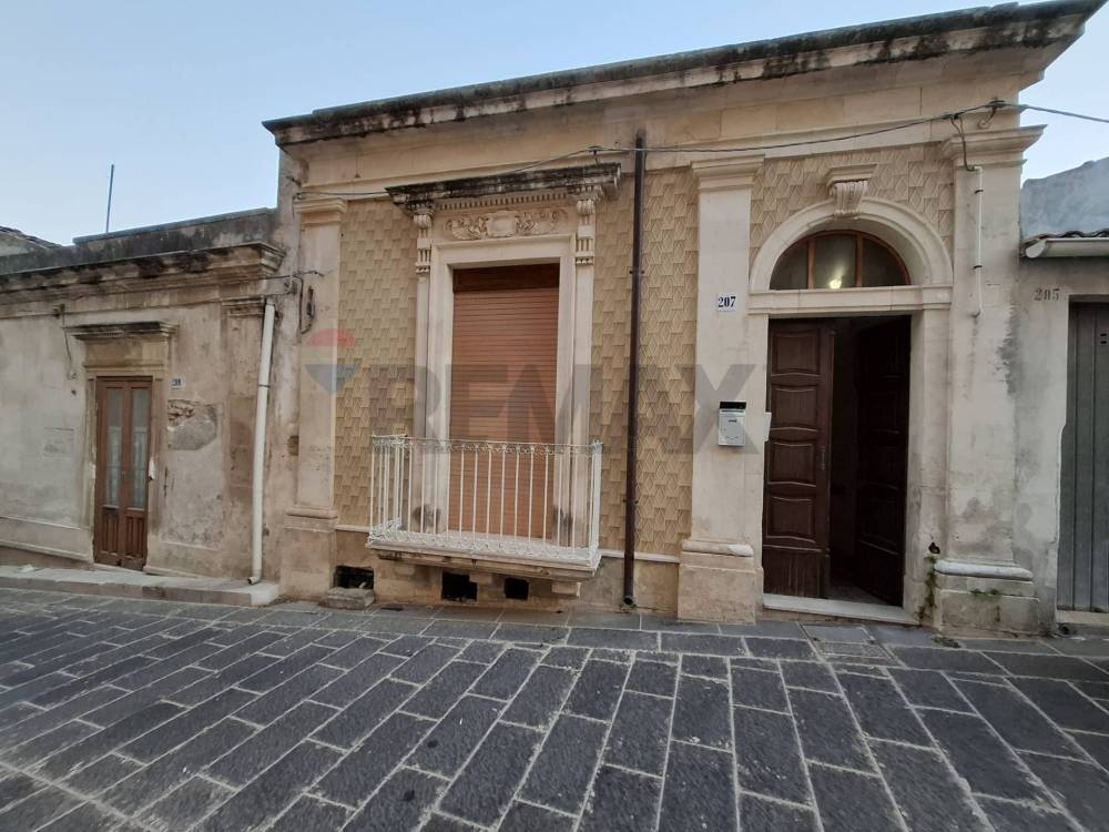 casa indipendente in vendita a Buccheri
