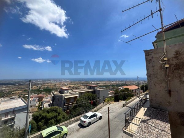 casa indipendente in vendita a Buccheri