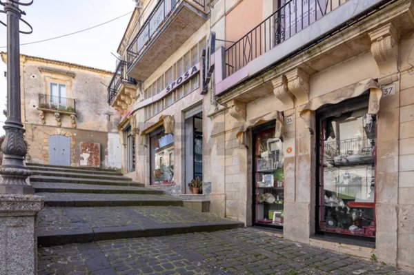 negozio in vendita a Buccheri