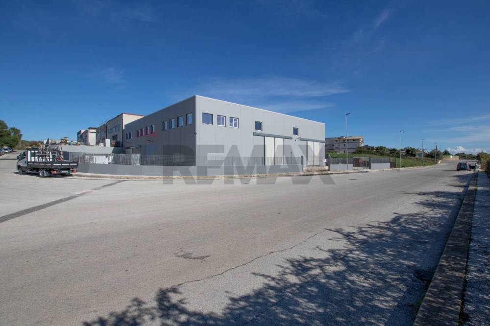 locale commerciale in vendita a Buccheri