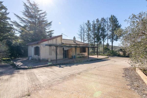 casa indipendente in vendita a Buccheri