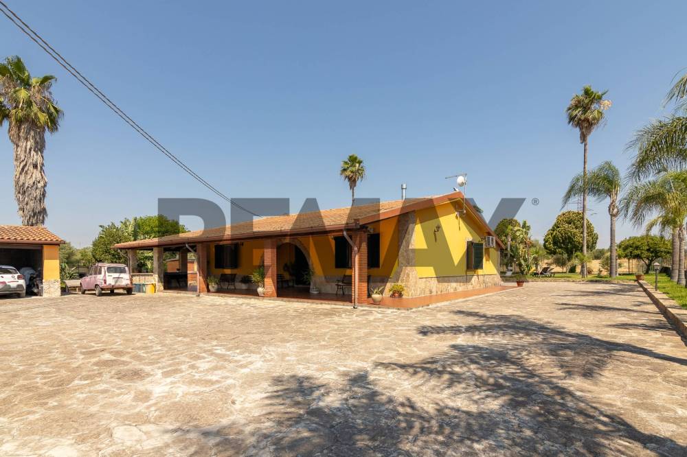 casa indipendente in vendita a Buccheri