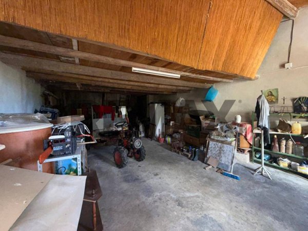 locale di sgombero in vendita a Buccheri