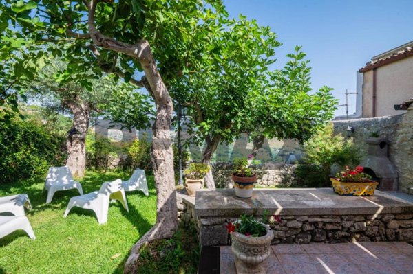 casa indipendente in vendita a Buccheri