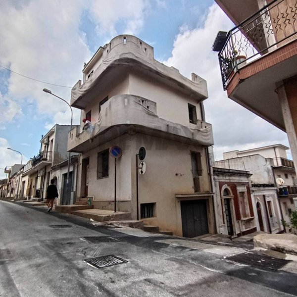 casa indipendente in vendita a Buccheri