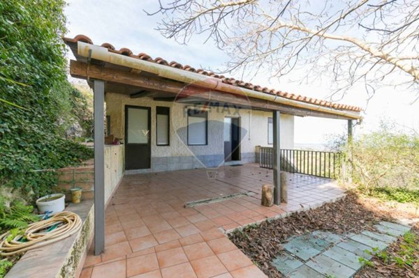 casa indipendente in vendita a Buccheri