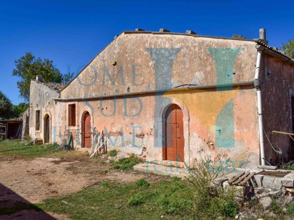casa indipendente in vendita a Canicattini Bagni
