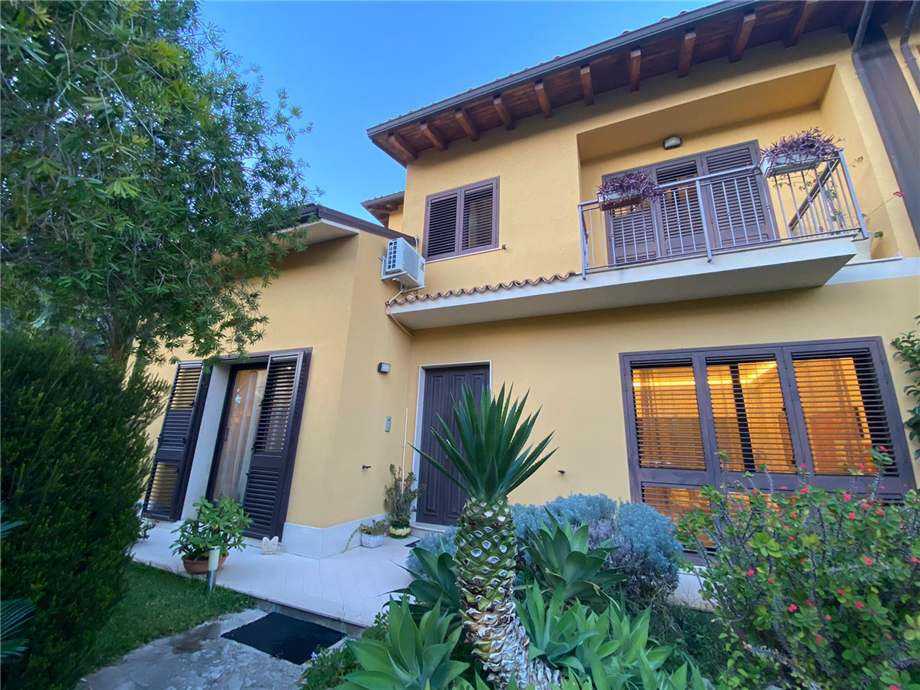 casa indipendente in vendita a Canicattini Bagni