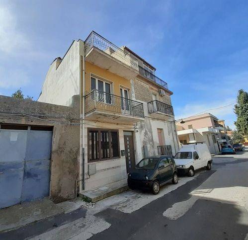 casa indipendente in vendita a Canicattini Bagni