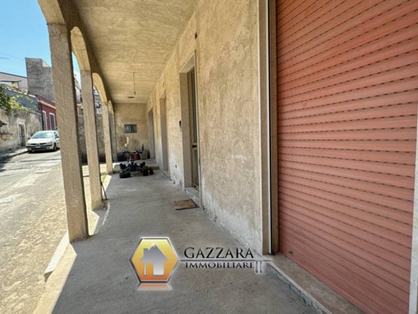 casa indipendente in vendita a Canicattini Bagni