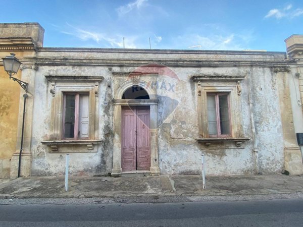 casa indipendente in vendita a Canicattini Bagni