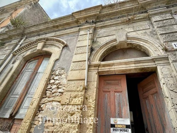 casa indipendente in vendita a Canicattini Bagni
