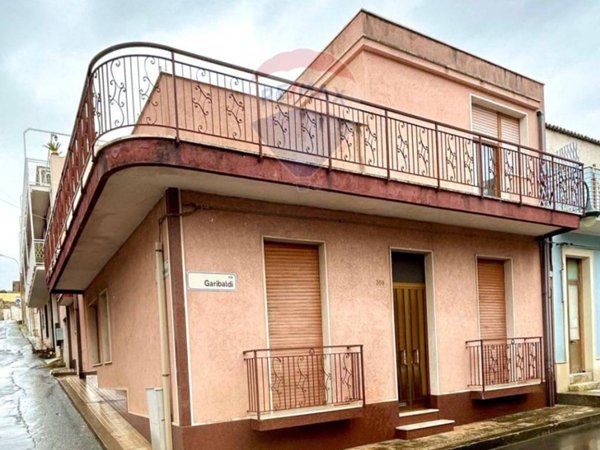 casa indipendente in vendita a Canicattini Bagni