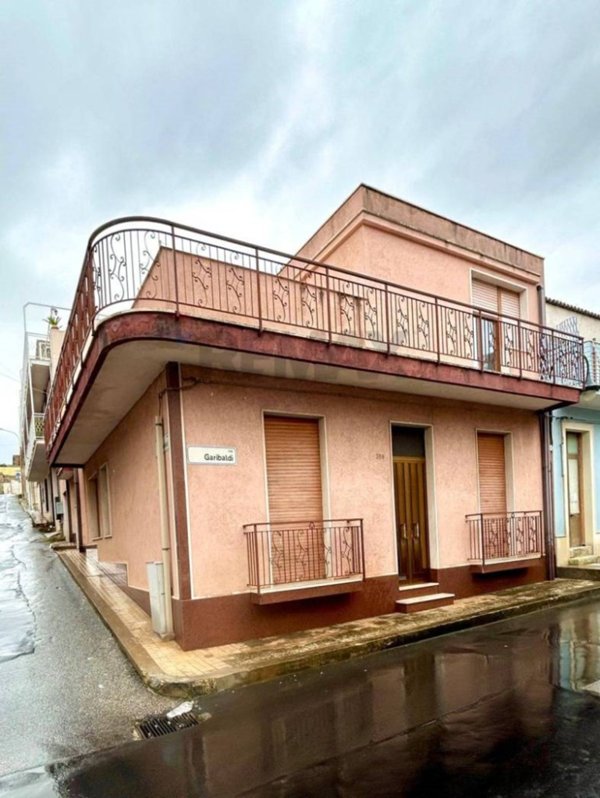 casa indipendente in vendita a Canicattini Bagni