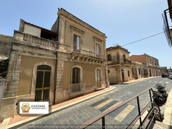 casa indipendente in vendita a Canicattini Bagni