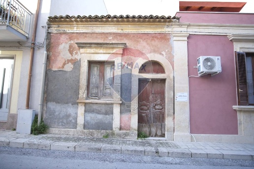 casa indipendente in vendita a Canicattini Bagni