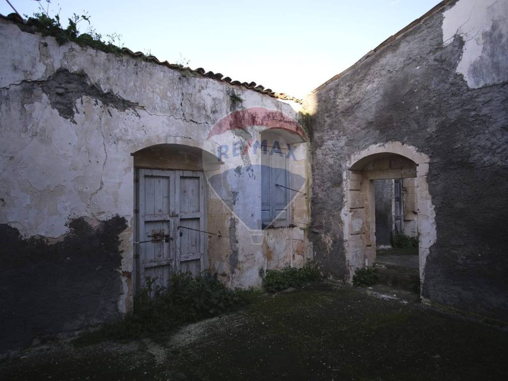 casa indipendente in vendita a Canicattini Bagni